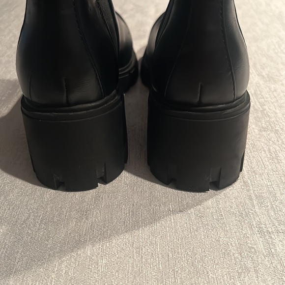 Guess Women’s Leather Ankle Moto Combat Boot w/ Chunky Heel Size 7 Like new - Picture 11 of 15